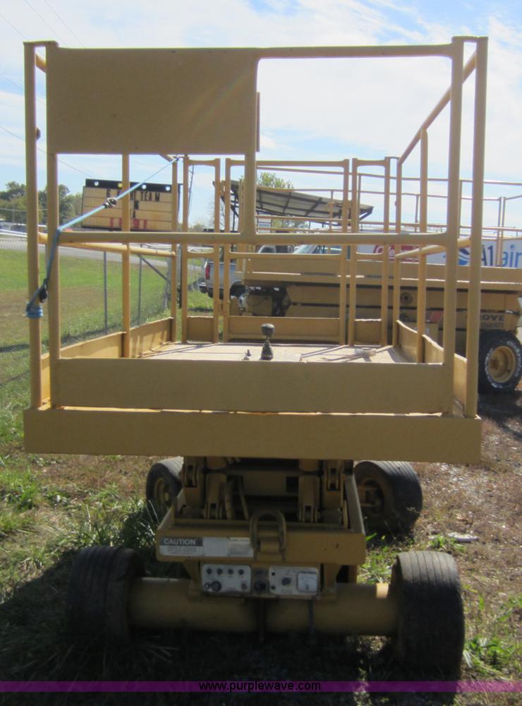 image for item H9853 Grove scissor lift