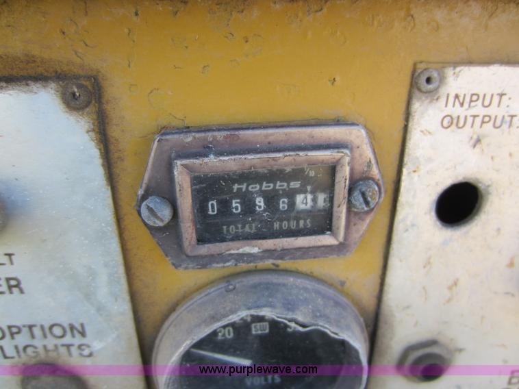 image for item H9853 Grove scissor lift