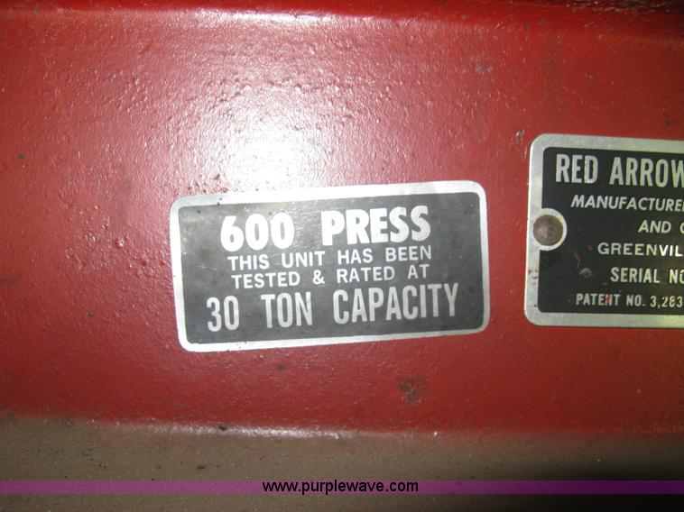image for item M9012 Red Arrow 30 ton hydraulic press