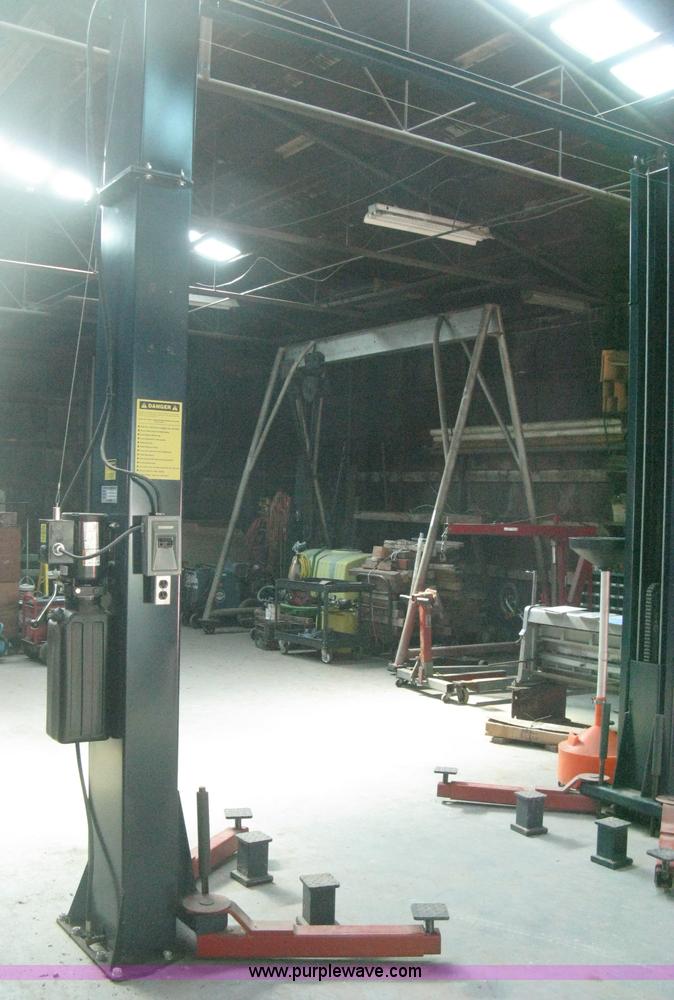 image for item M9016 Auto Lifters of America Auto Pro 10,000 two post car lift