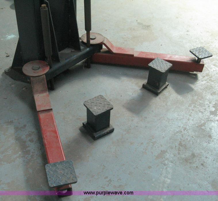 image for item M9016 Auto Lifters of America Auto Pro 10,000 two post car lift