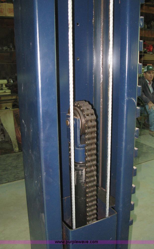 Auto Lifters of America Auto Pro 10,000 two post car lift in Sedgwick