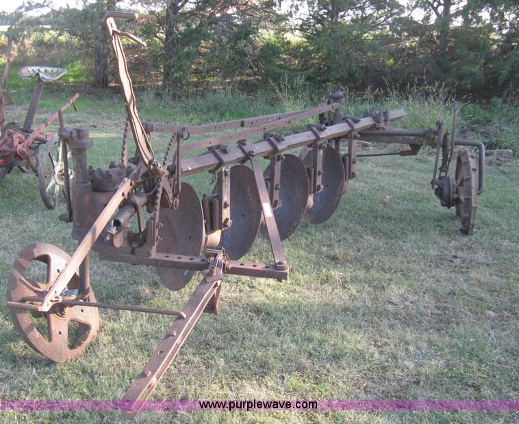 image for item M9023 John Deere M508A four bottom disk plow