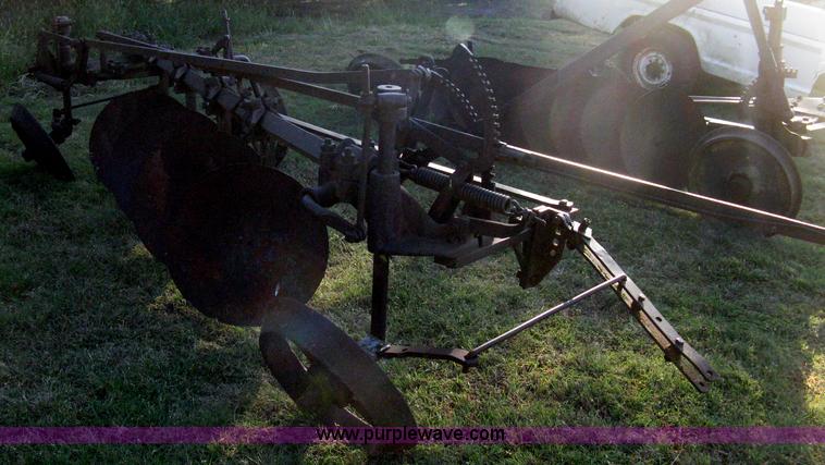 image for item M9023 John Deere M508A four bottom disk plow