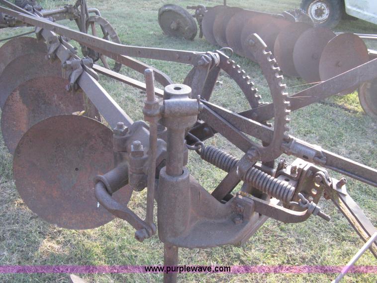 image for item M9023 John Deere M508A four bottom disk plow