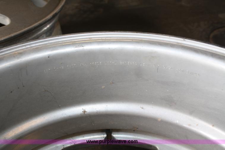 image for item U9508 (4) aluminum wheels