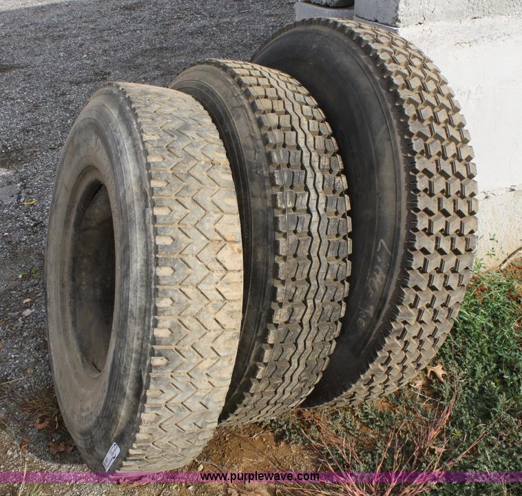 image for item U9509 (3) tires