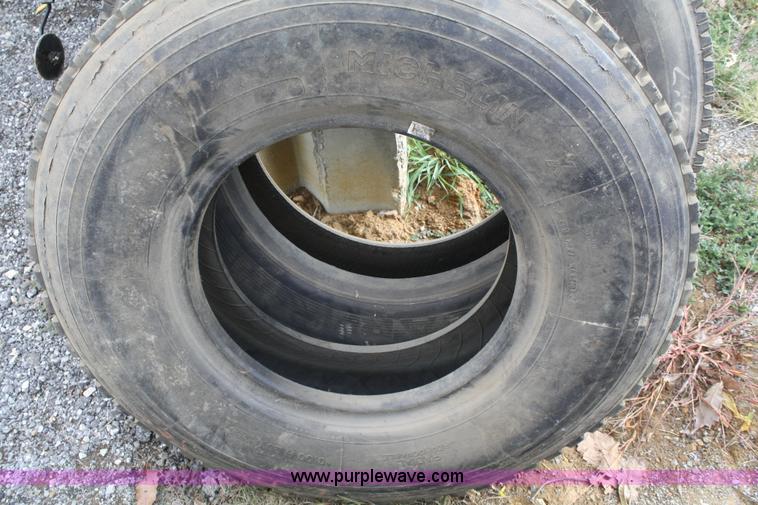 image for item U9509 (3) tires