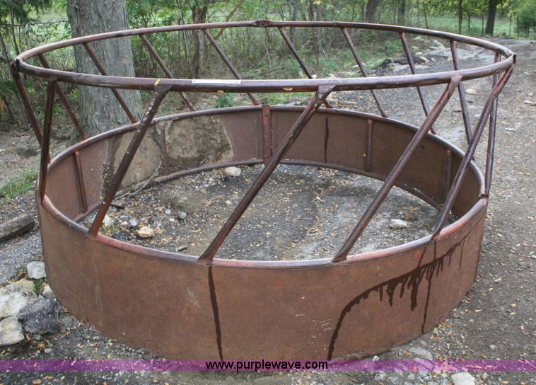 image for item U9510 Round bale feeder