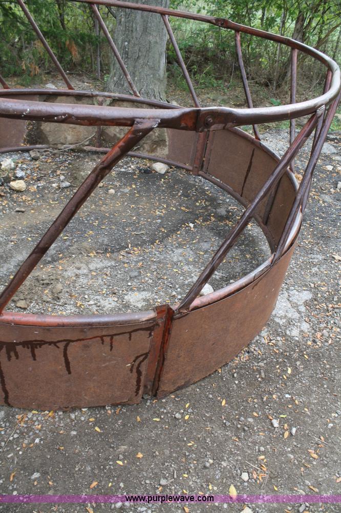 image for item U9510 Round bale feeder