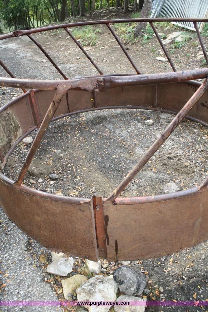 image for item U9510 Round bale feeder