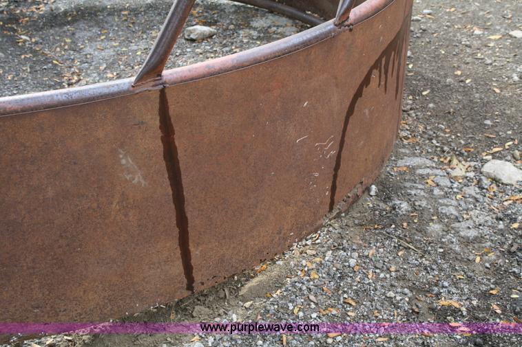 image for item U9510 Round bale feeder