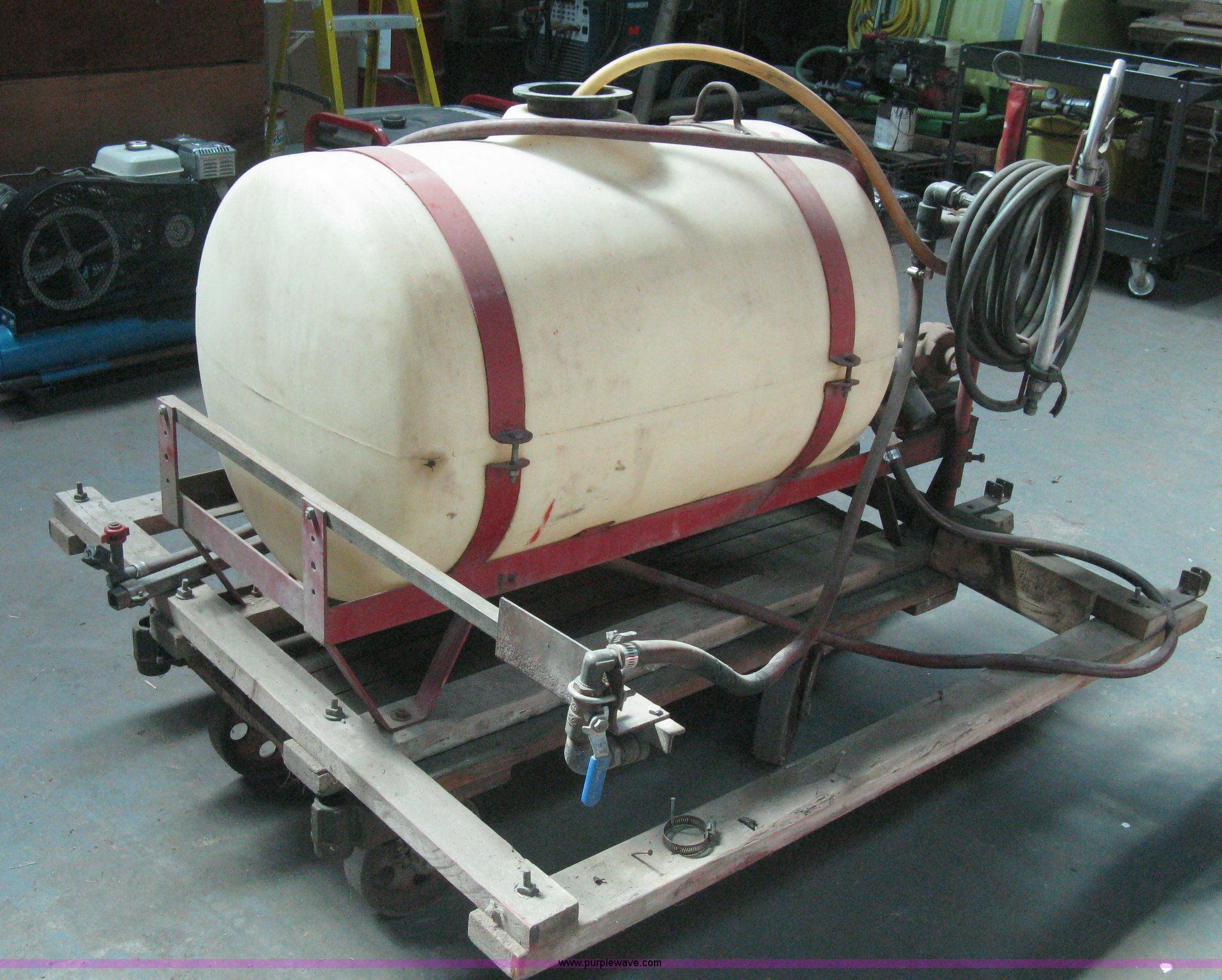 Slide-in spray applicator in Sedgwick, KS | Item M9000 sold | Purple Wave
