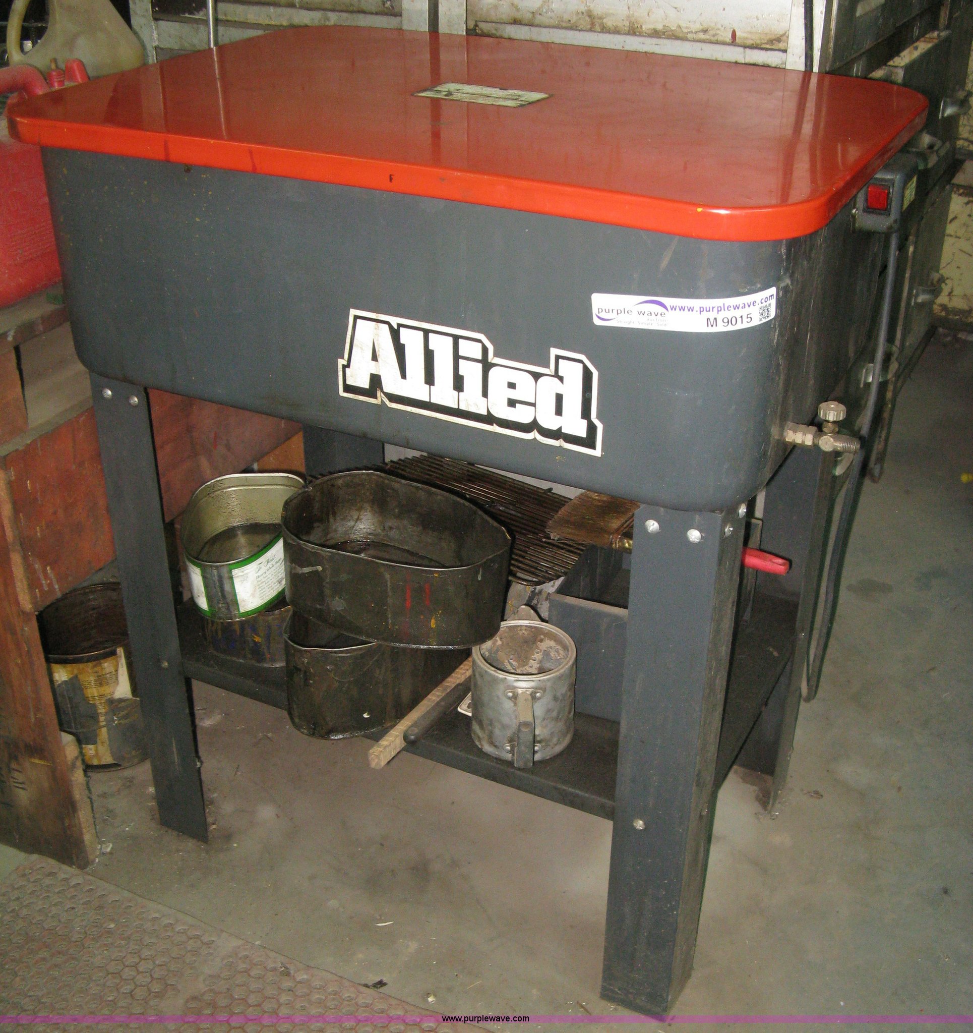 Allied parts washer in Sedgwick, KS Item M9015 sold Purple Wave