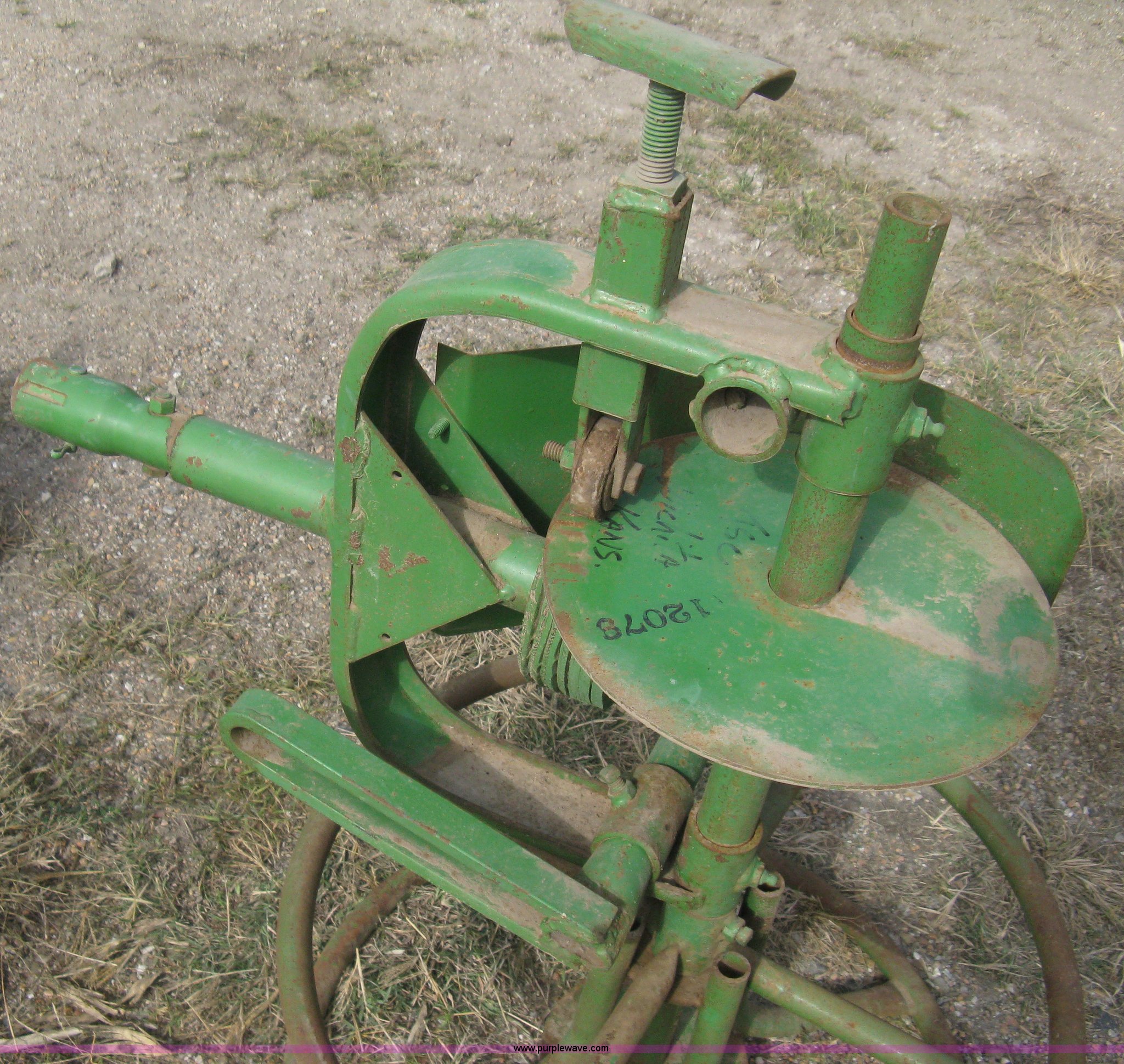 Big Red fence wire winder in Sedgwick, KS Item M9043 sold Purple Wave