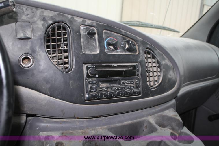 image for item F2660 2000 Ford Econoline  E250 Super Cargo van