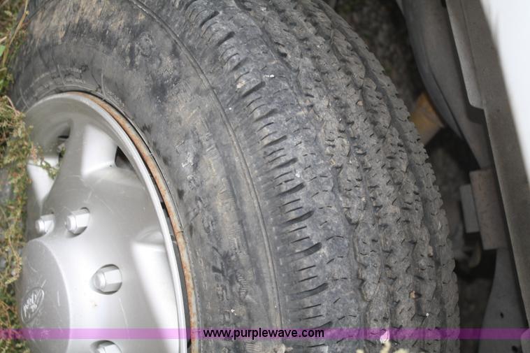 image for item F2660 2000 Ford Econoline  E250 Super Cargo van