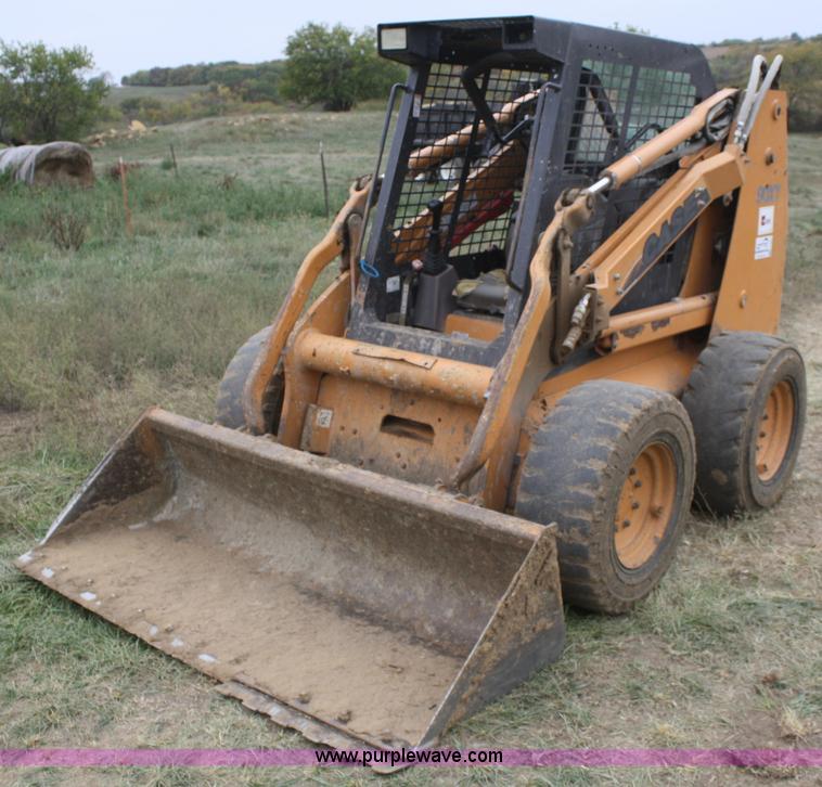 image for item F2661 2002 Case 90XT skid steer