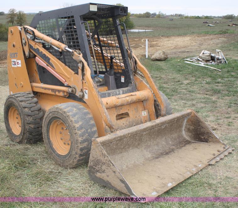 image for item F2661 2002 Case 90XT skid steer