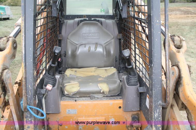 image for item F2661 2002 Case 90XT skid steer