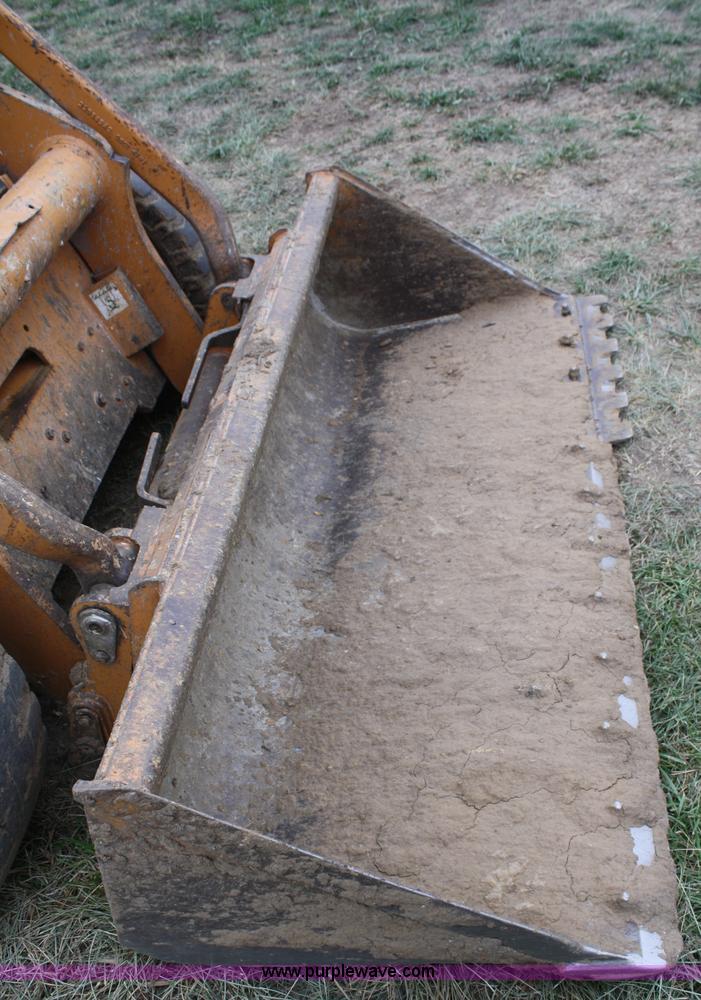 image for item F2661 2002 Case 90XT skid steer