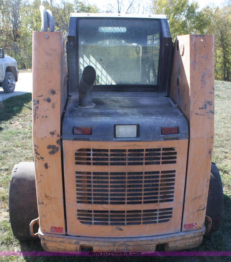image for item F2662 Case 90XT skid steer