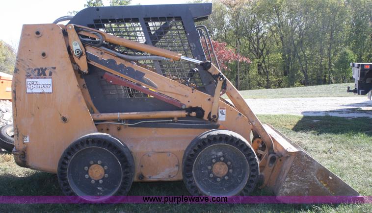 image for item F2662 Case 90XT skid steer