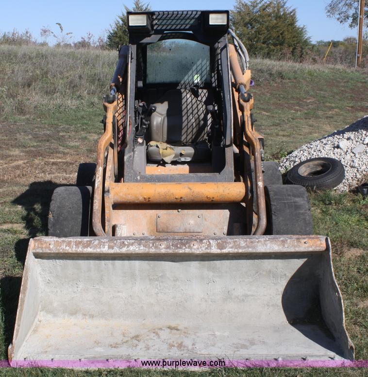 image for item F2662 Case 90XT skid steer