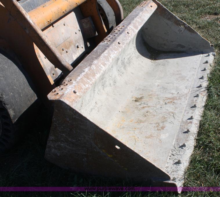 image for item F2662 Case 90XT skid steer