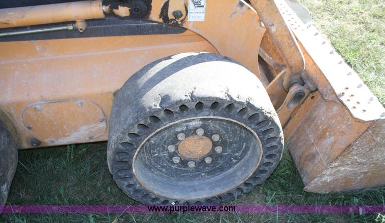 image for item F2662 Case 90XT skid steer