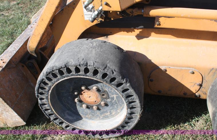image for item F2662 Case 90XT skid steer