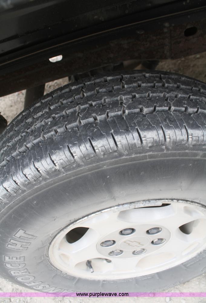 image for item F2674 2003 Chevrolet Silverado 1500 LT Extended Cab pickup truck