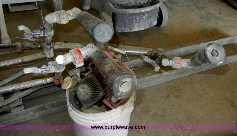 image for item K9946 Gas powered vibratory screeds