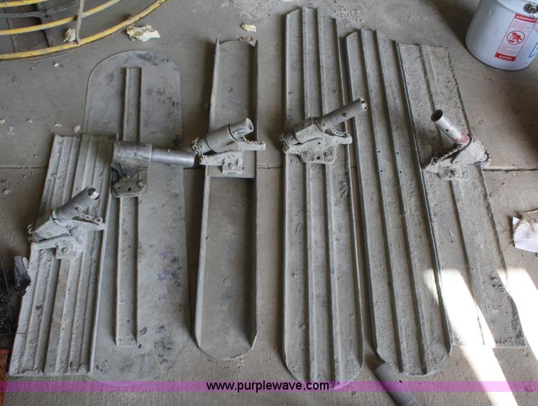 image for item U9524 Assorted concrete tools