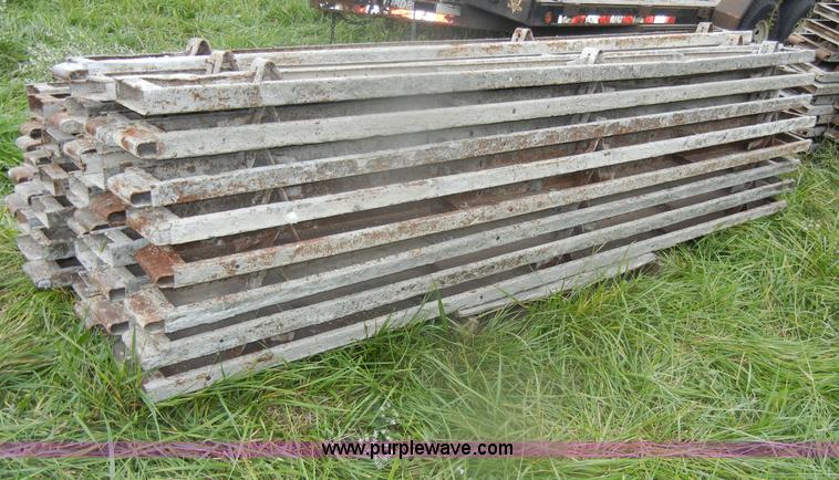 image for item U9535 Assorted steel ridgid concrete forms