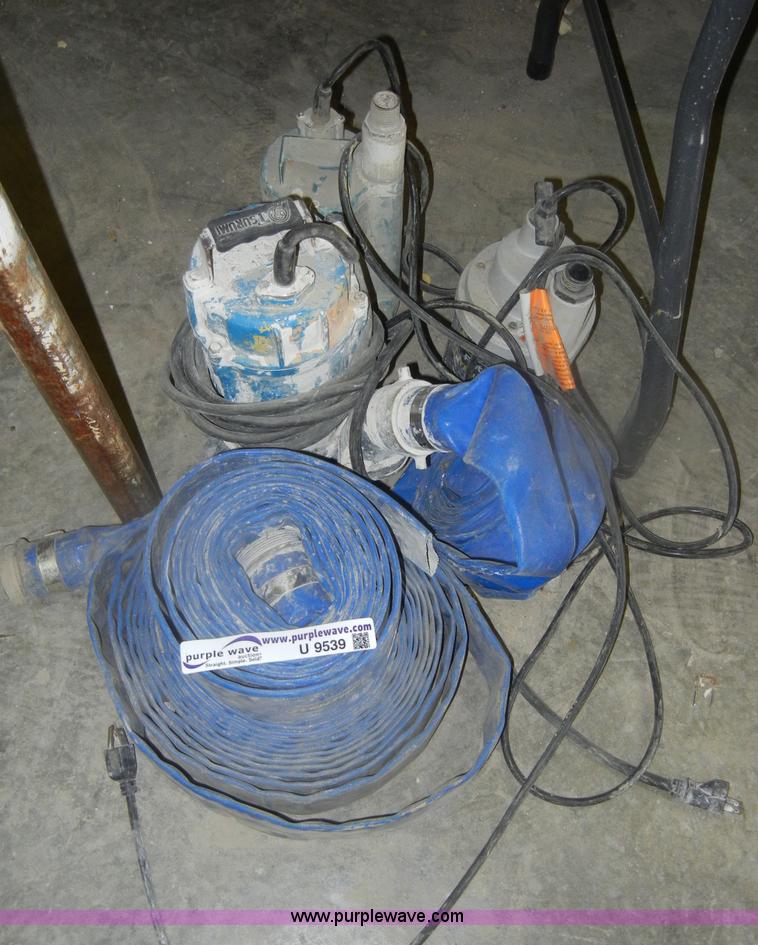 (3) assorted water pumps in Lansing, KS Item U9539 sold Purple Wave