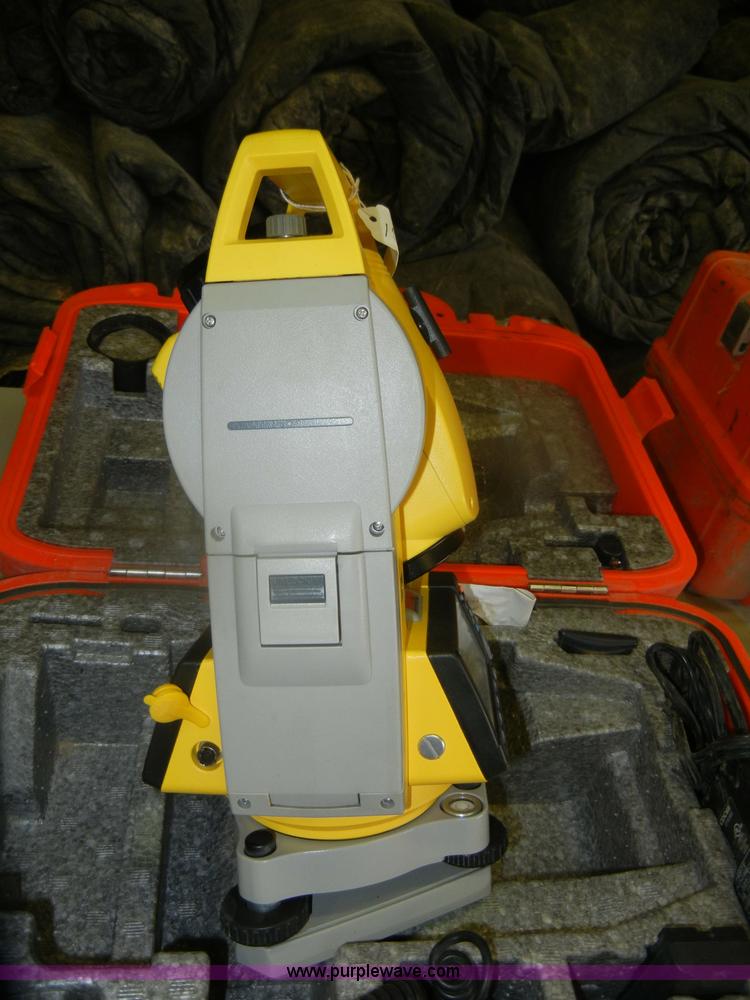 image for item U9544 Sokkia SCT6 total station
