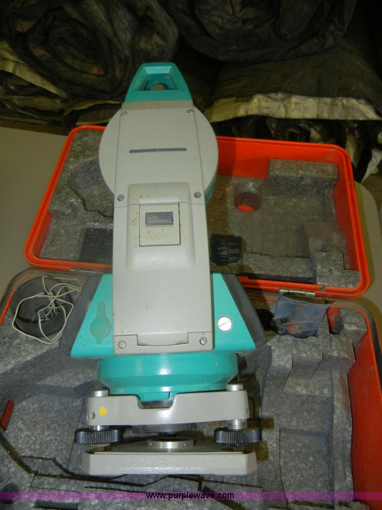 image for item U9545 Sokkia DT500 electronic digital theodolite