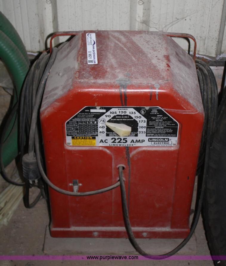 Lincoln AC arc welder in Lansing, KS Item U9621 sold Purple Wave