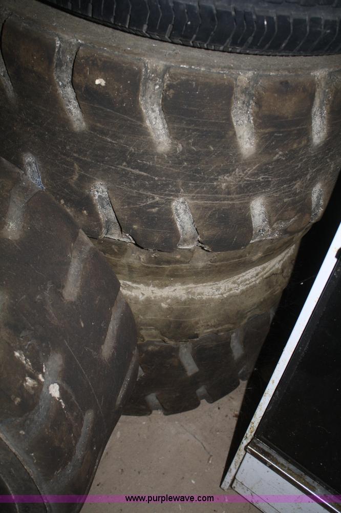 image for item U9622 (4) skid steer tires and wheels