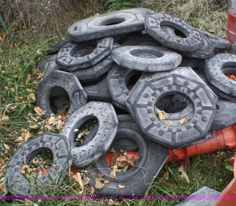 image for item U9626 (69) assorted safety cones