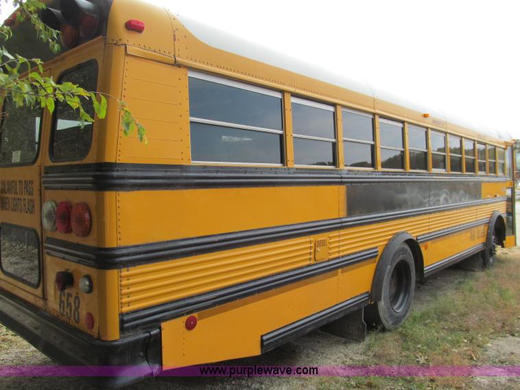 image for item A8366 2002 Thomas Built Saf-T-Liner MVP EF school bus
