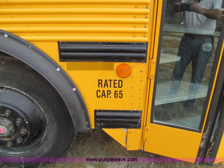 image for item A8366 2002 Thomas Built Saf-T-Liner MVP EF school bus