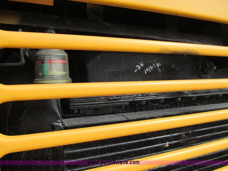 image for item A8366 2002 Thomas Built Saf-T-Liner MVP EF school bus