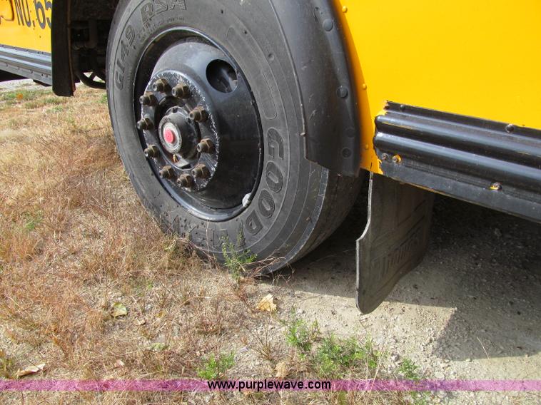 image for item A8366 2002 Thomas Built Saf-T-Liner MVP EF school bus