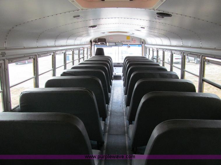 image for item A8366 2002 Thomas Built Saf-T-Liner MVP EF school bus