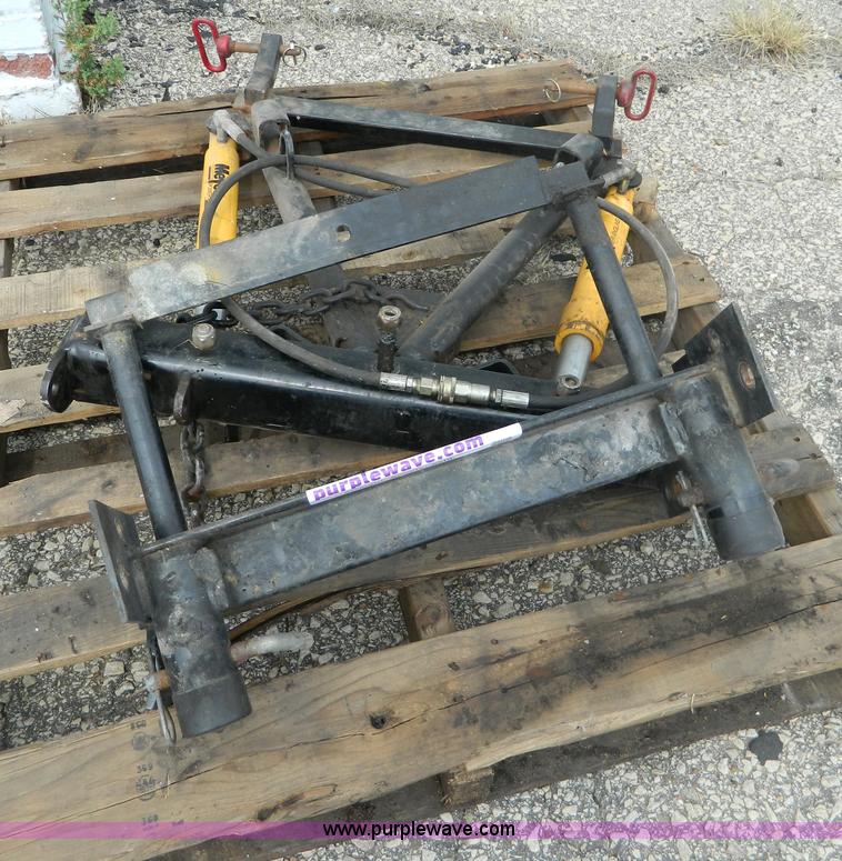Meyer snow plow mount in Salina, KS Item B3913 sold Purple Wave