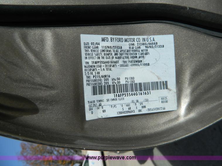 image for item B3936 2004 Ford Taurus SES