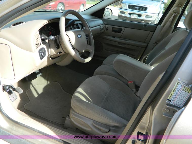image for item B3937 2007 Ford Taurus SE