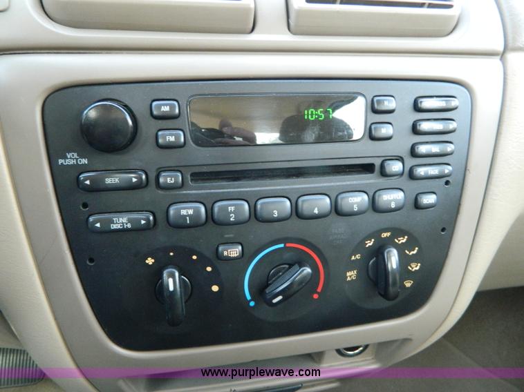 image for item B3937 2007 Ford Taurus SE